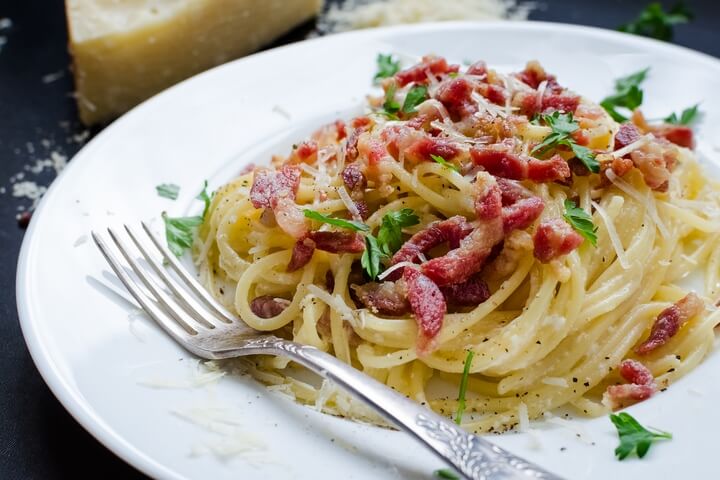 Spaghetti Carbonara is one of the traditional Italian food dishes.